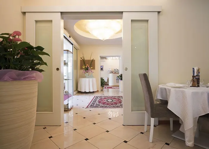 Monica Hotell Tragliata