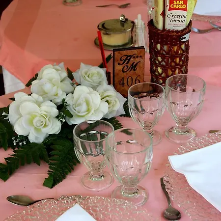 Ξενοδοχείο Monica