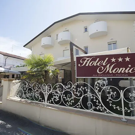Monica Ξενοδοχείο