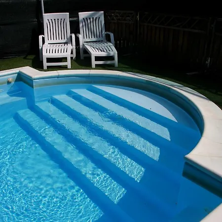 Отель Monica 3*