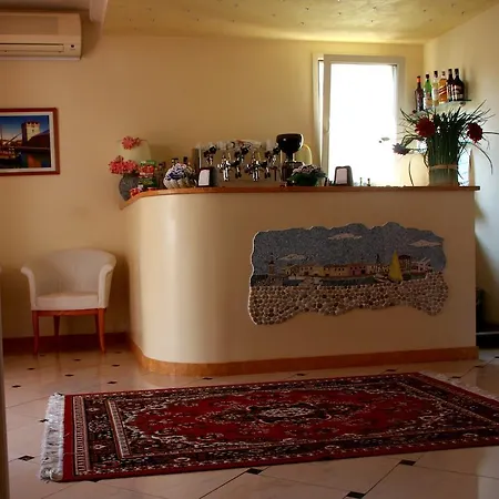 Monica Hotel 3*
