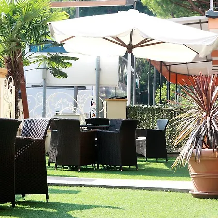 Hotel Monica 3*