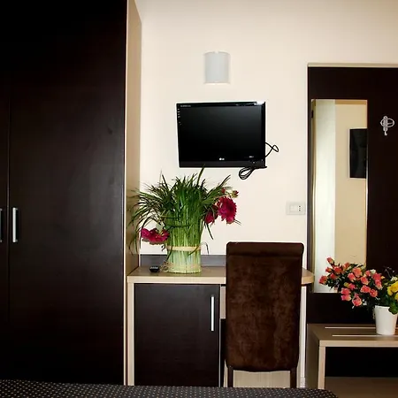 Monica Отель 3*